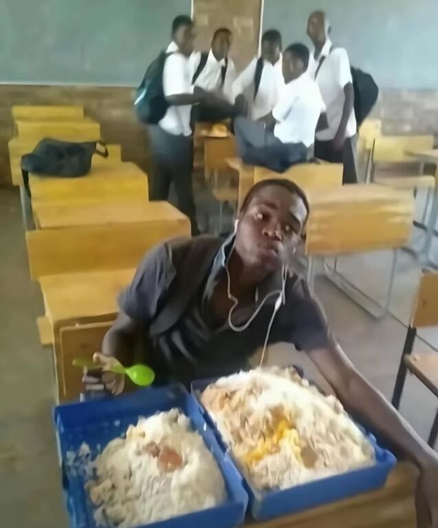 3DM����һ�̵�1635�� һ��Ů��Ӳ�ǿ��������˺�