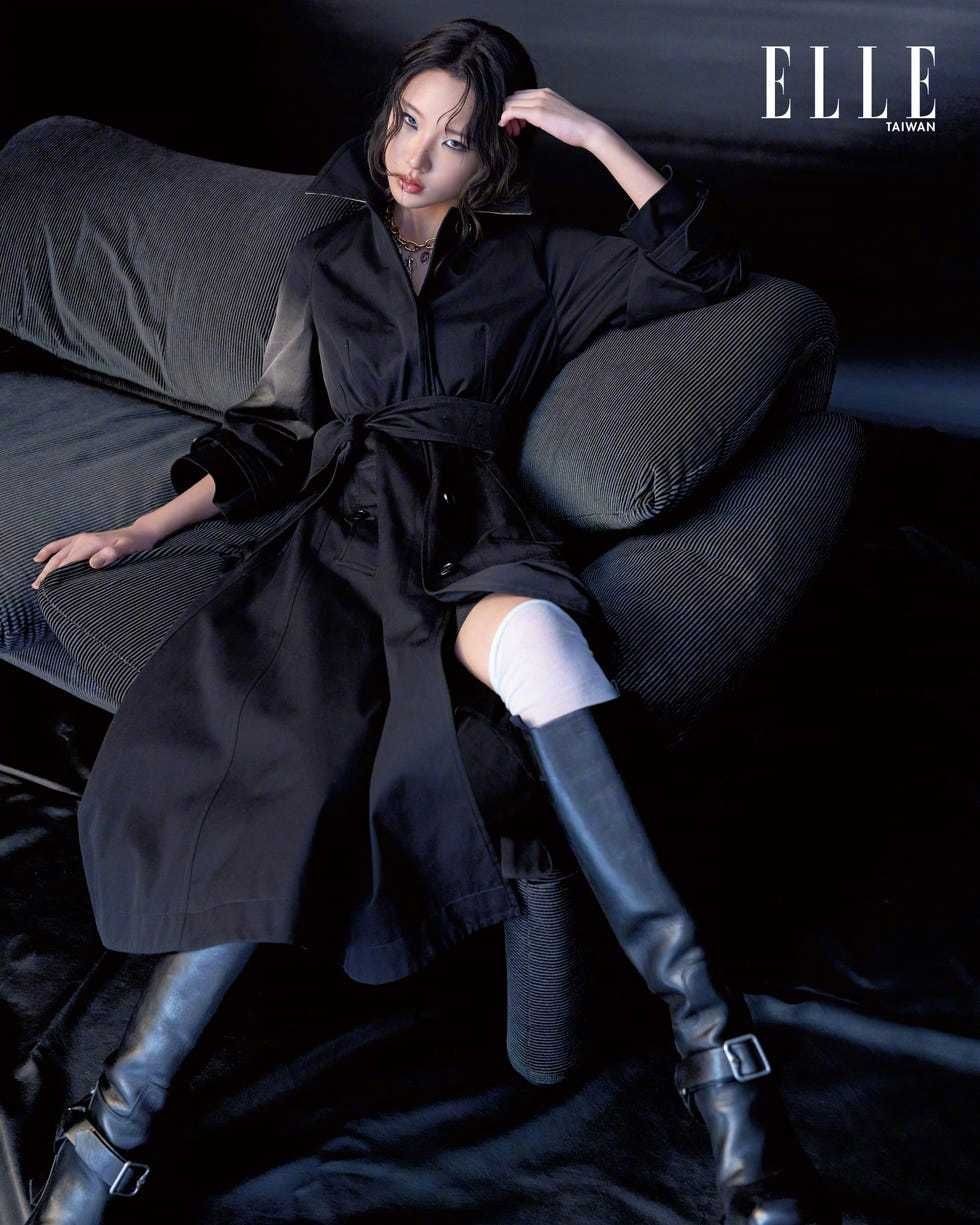 小S两位女儿合体登封面写真赏 冷甜反差美展示