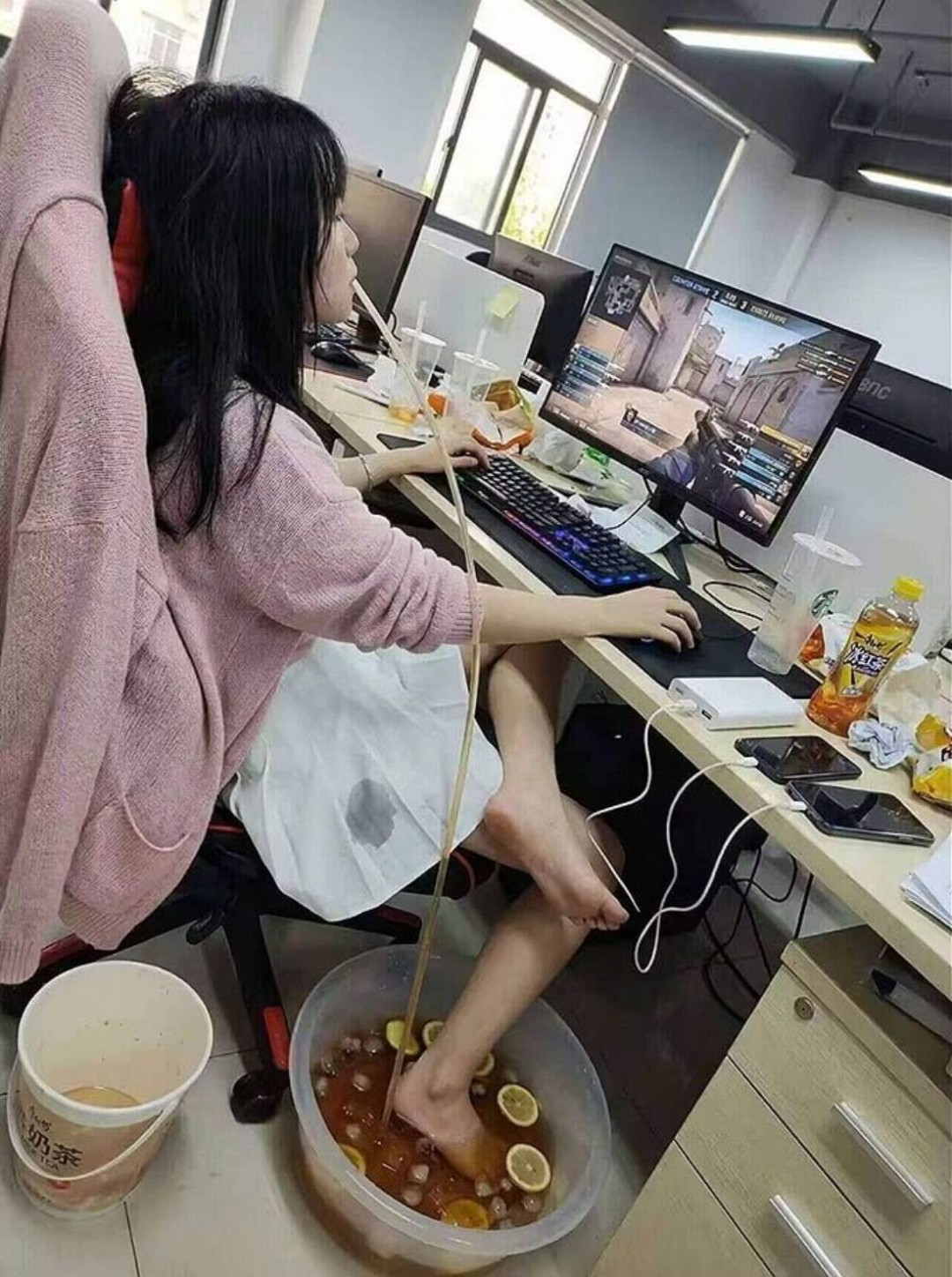 3DM����һ�̵�1639�� Ӿװ��Ů����ò��������