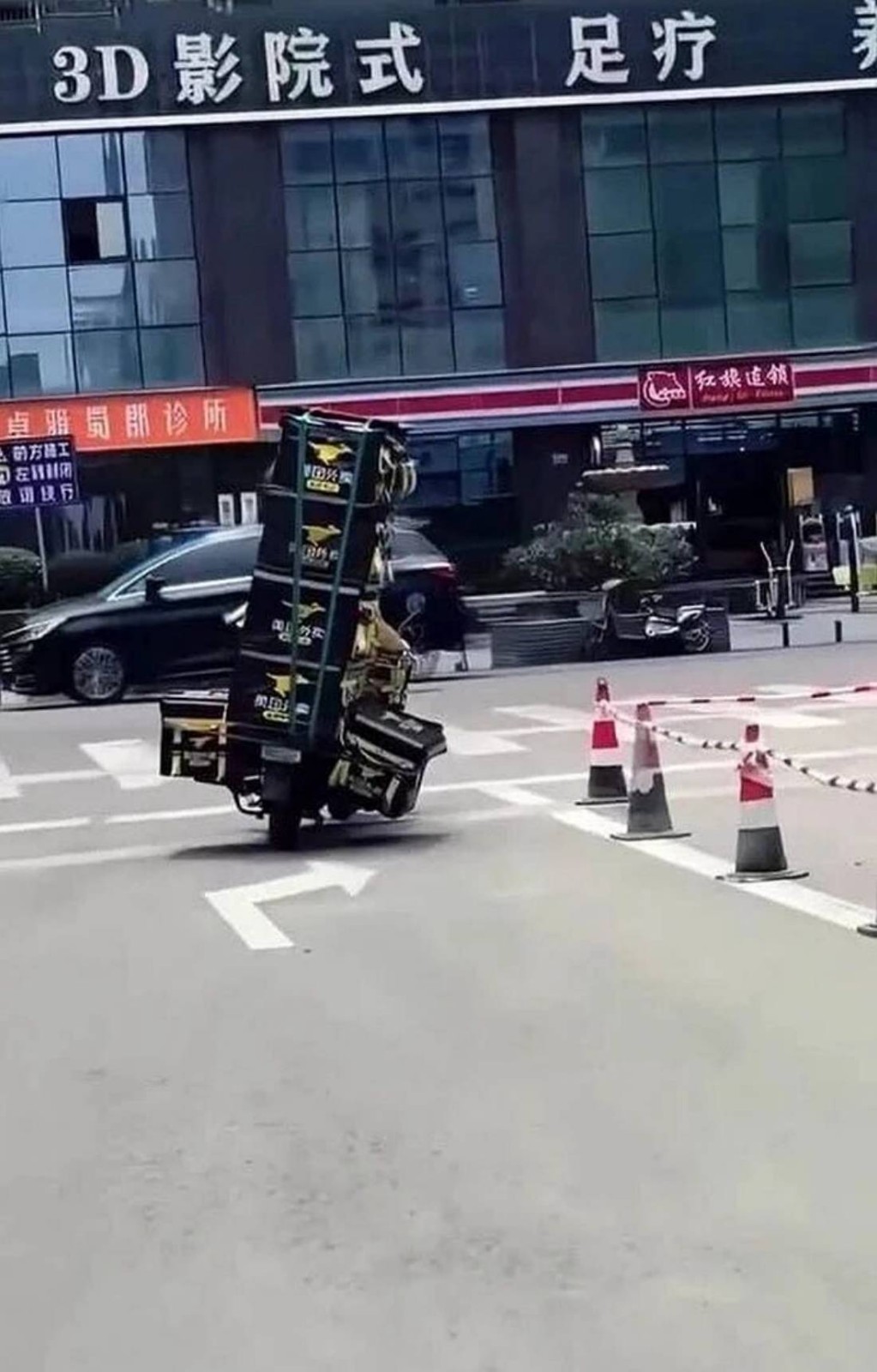 3DM����һ�̵�1639�� Ӿװ��Ů����ò��������