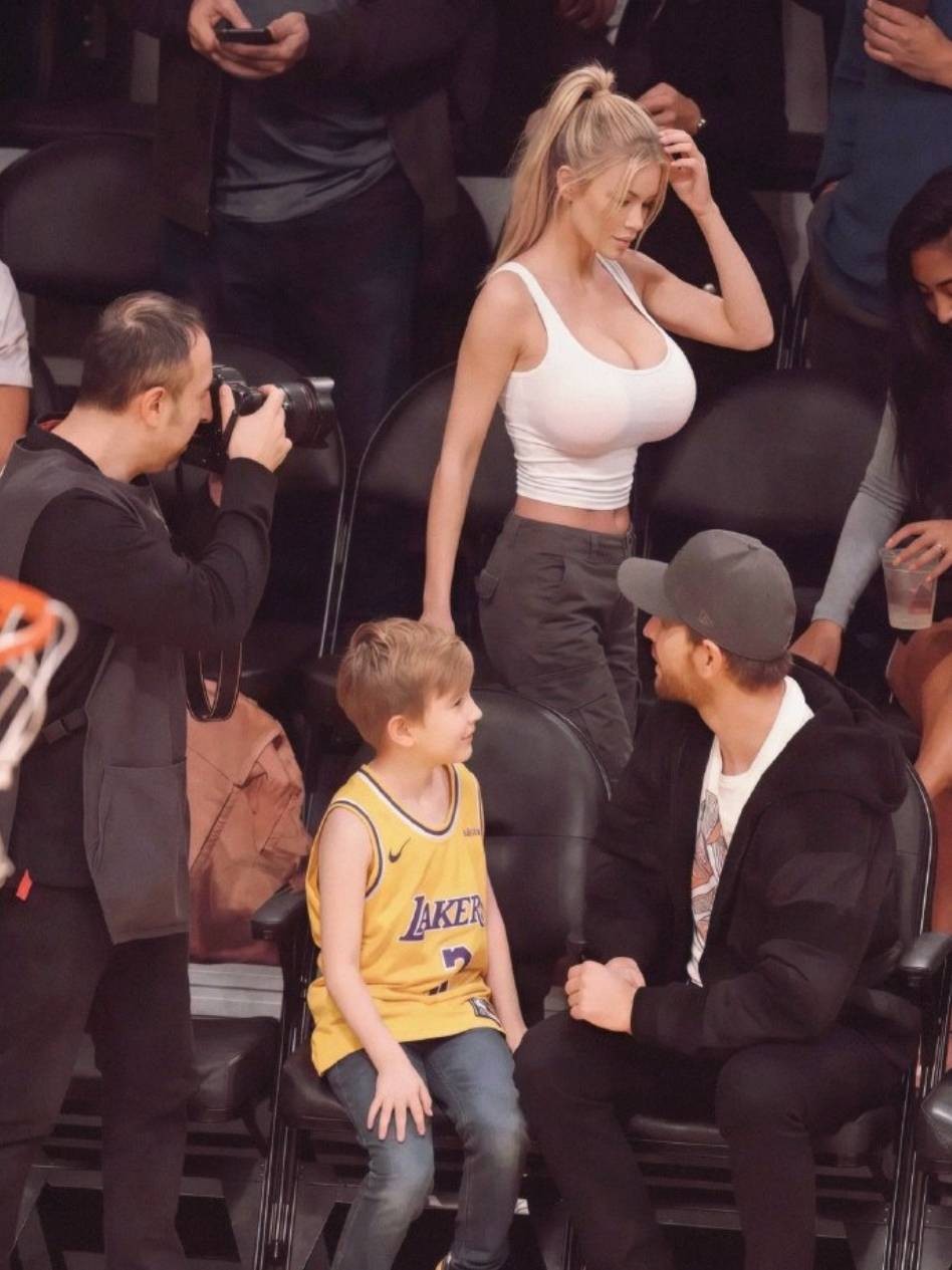 3DM����һ�̵�1640�� ���ڹۿ���Ů�������ǿֻ�