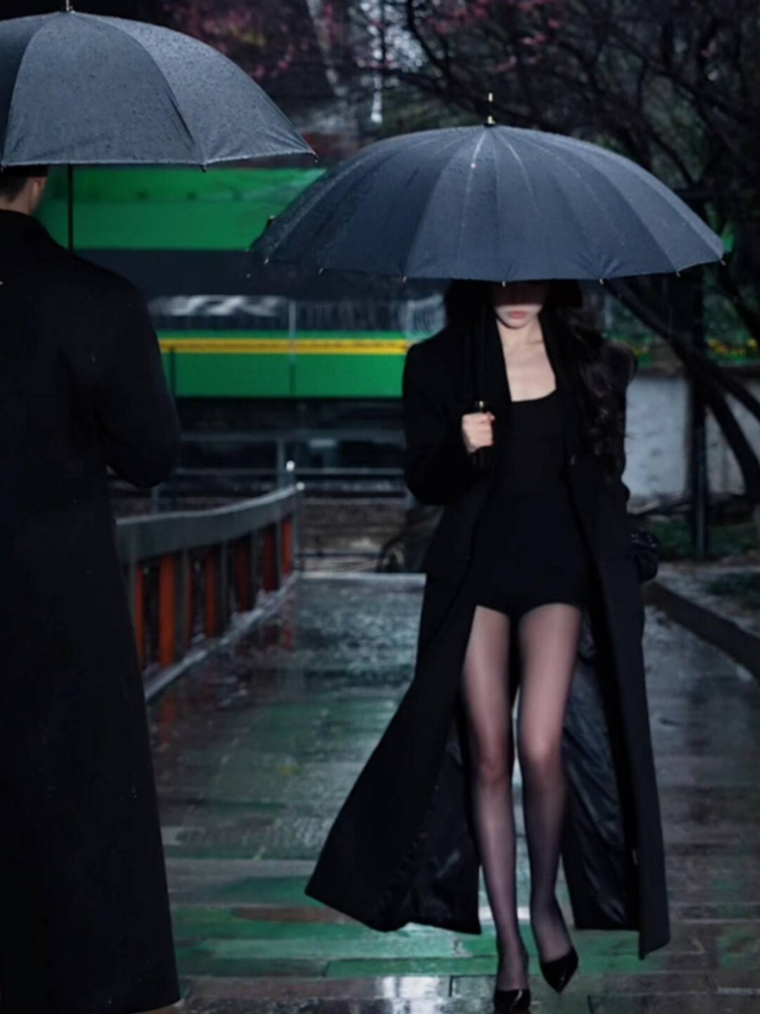 3DM����һ�̵�1644�� ��˿��Ů�ڴ������н���