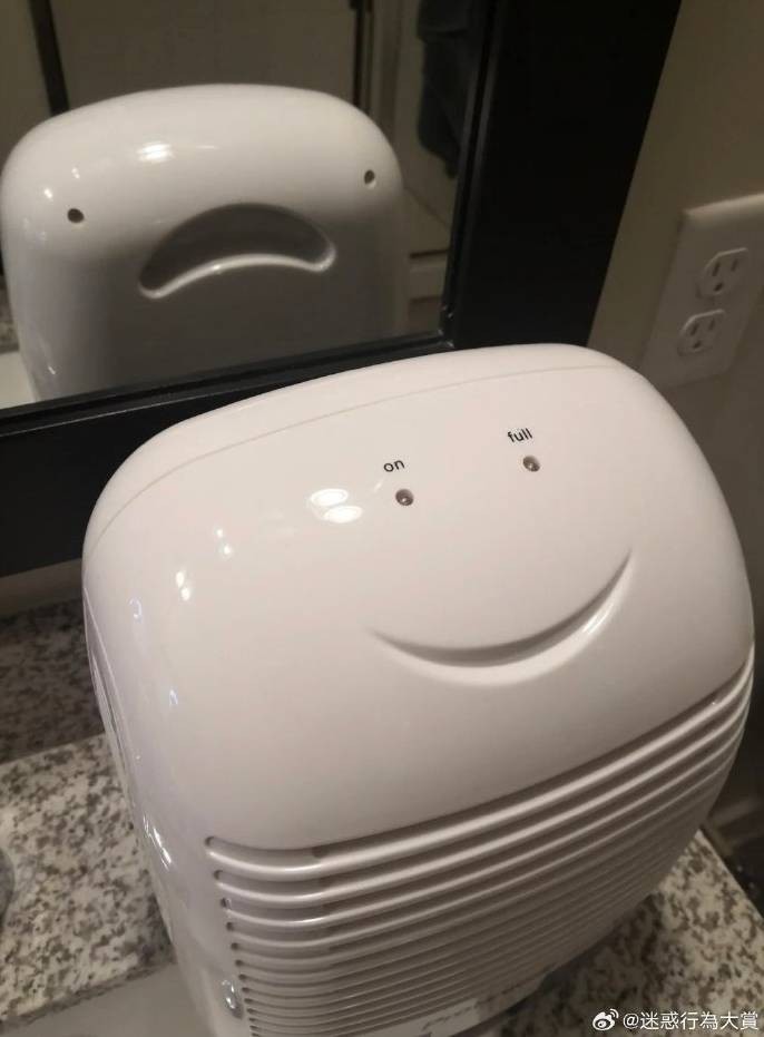 3DM轻松一刻第1651期 黑丝美女的抬腿诱惑！