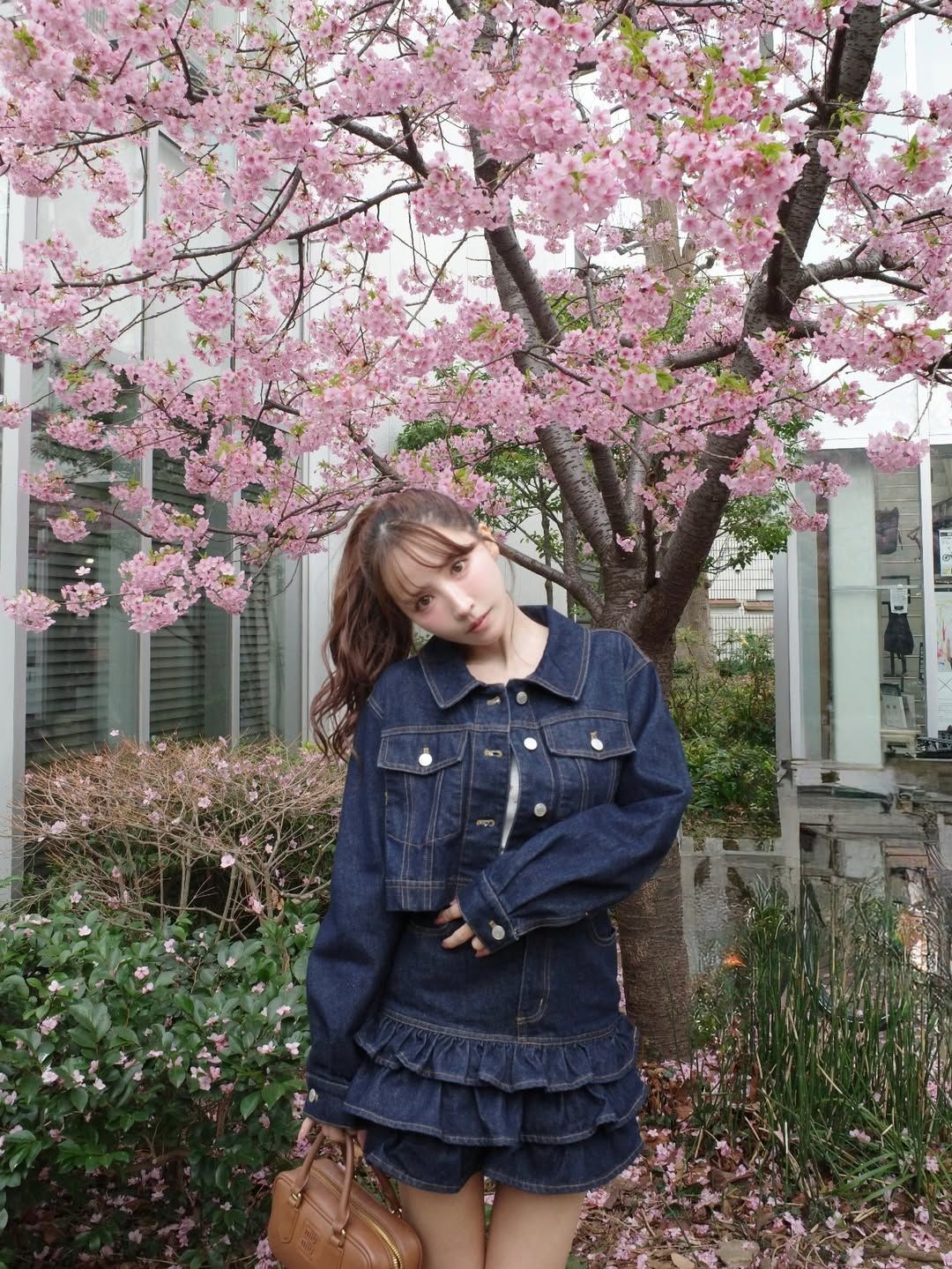 �ձ�Ů�����������¸���ͼ�� ���εε�����