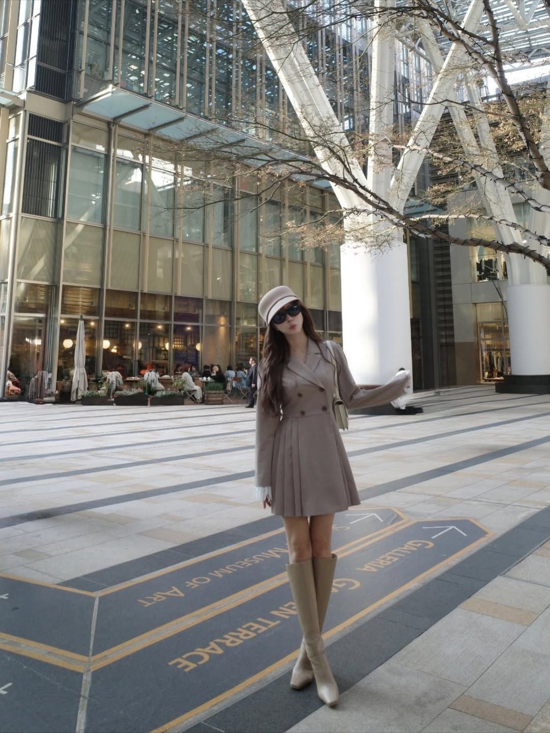 �ձ�Ů�����������¸���ͼ�� ���εε�����