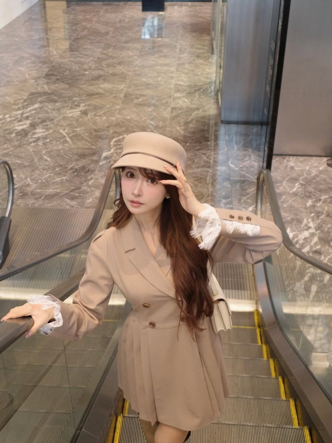 �ձ�Ů�����������¸���ͼ�� ���εε�����