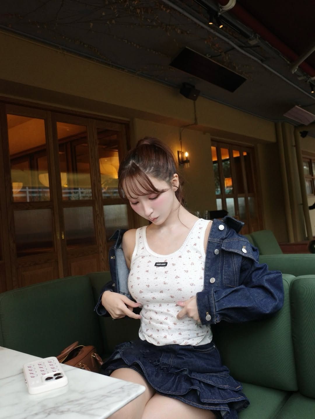 �ձ�Ů�����������¸���ͼ�� ���εε�����