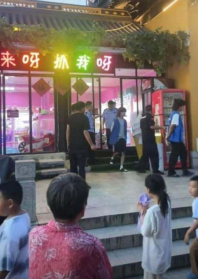 3DM����һ�̵�1656�� ��Ů��ô����Ұ�����ࣿ