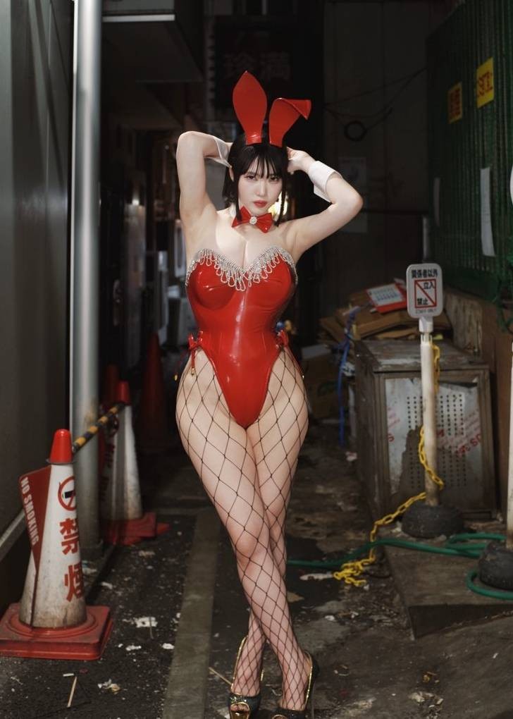 �ձ�д��Ů�����ݸ���ͼ�� �߲�˿���Ըб���