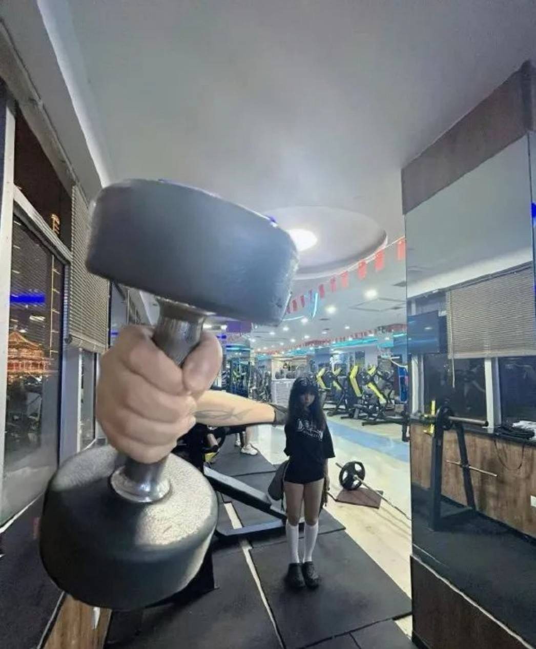 ��һ�ں���ͼ�Ʒ�ϵ�� ��������þ߱�ʲô������