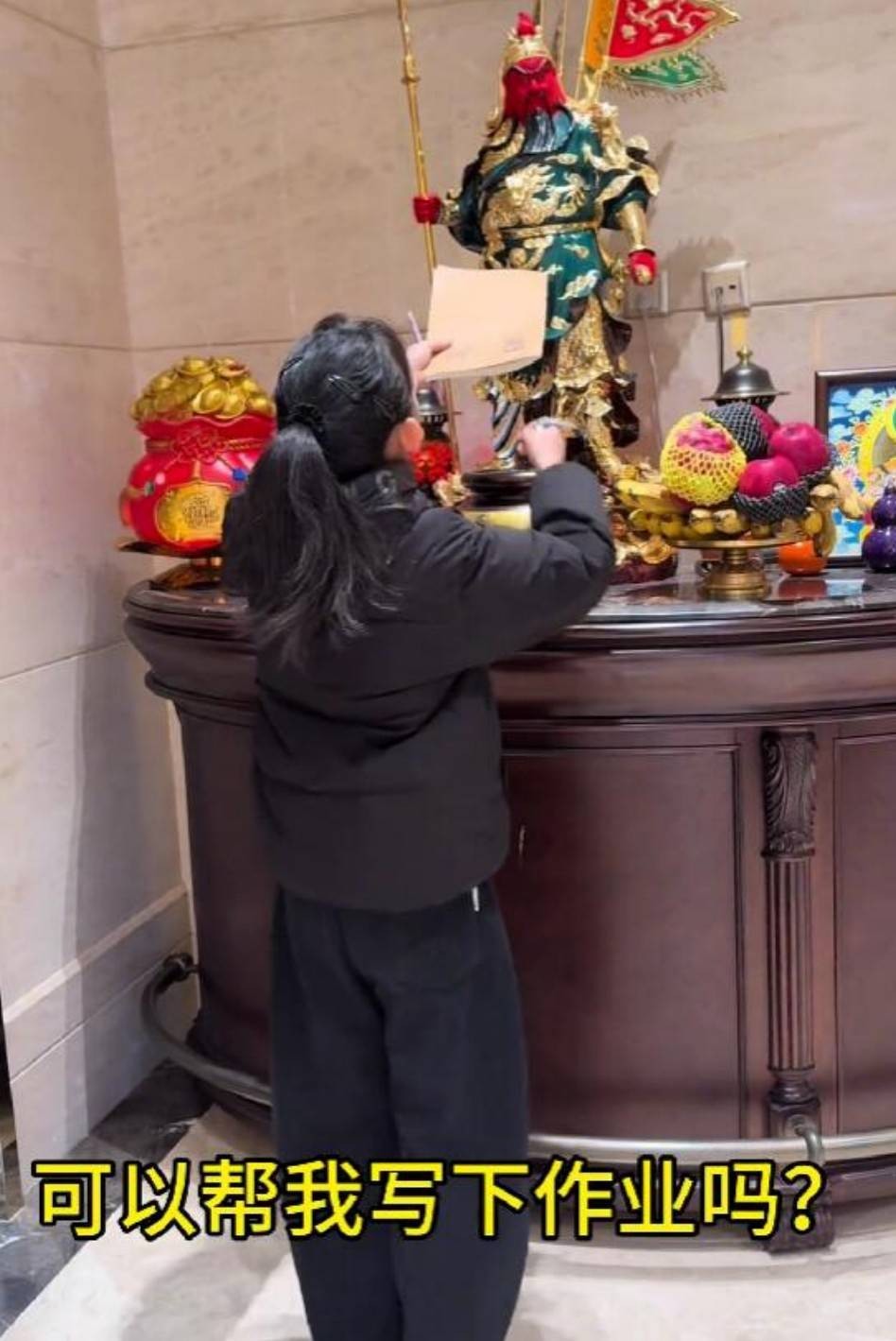 ��һ�ں���ͼ�Ʒ�ϵ�� ���Ӿ޴��ջ����˲����԰�